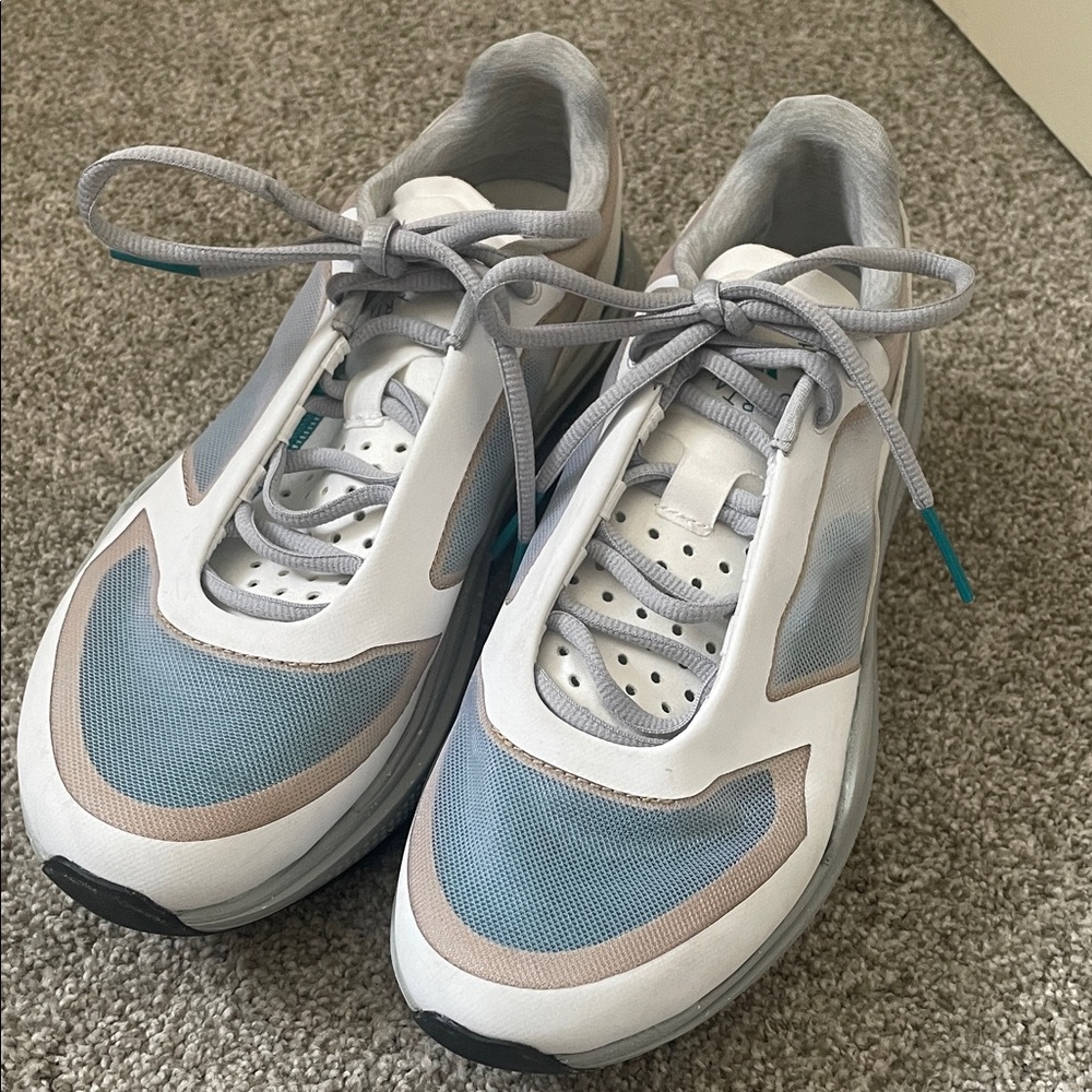 Stella McCartney x Adidas Earthlight mesh Sneakers Sz 8.5 white/ gray w/ aqua